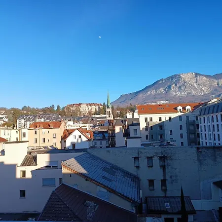 Meuble Centre-ville Avec Parking & Balcon *