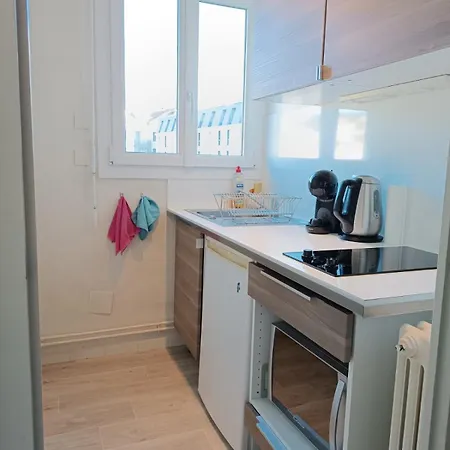 Apartment Meuble Centre-ville Avec Parking & Balcon