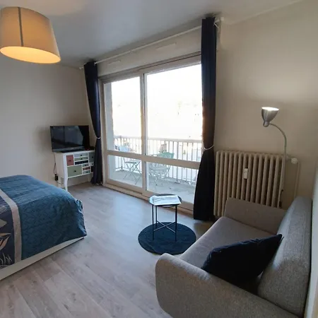 Meuble Centre-ville Avec Parking & Balcon إيكس ليه با