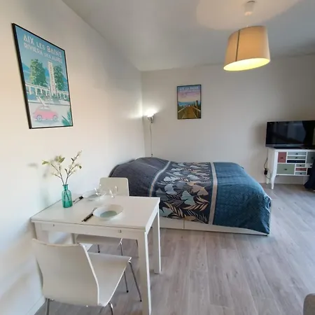 Meuble Centre-ville Avec Parking & Balcon شقة إيكس ليه با